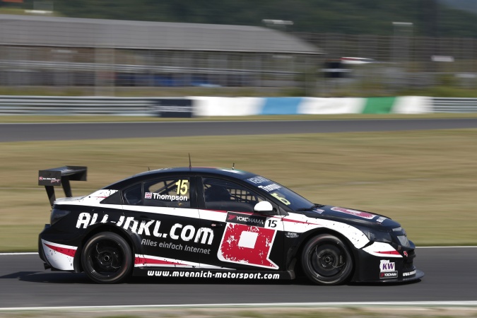 Bild: James Thompson - Münnich Motorsport - Chevrolet Cruze RML TC1