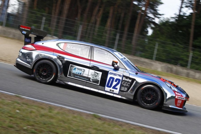 Bild: Nicola Larini - Petricorse Motorsport - Porsche Panamera S