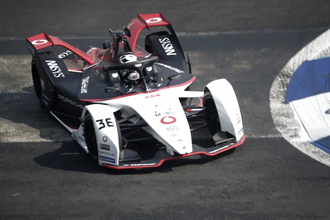 Bild: Andre Lotterer - Porsche AG - Spark SRT 05E - Porsche