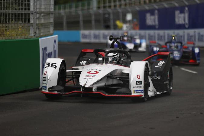 Bild: Andre Lotterer - Porsche AG - Spark SRT 05E - Porsche
