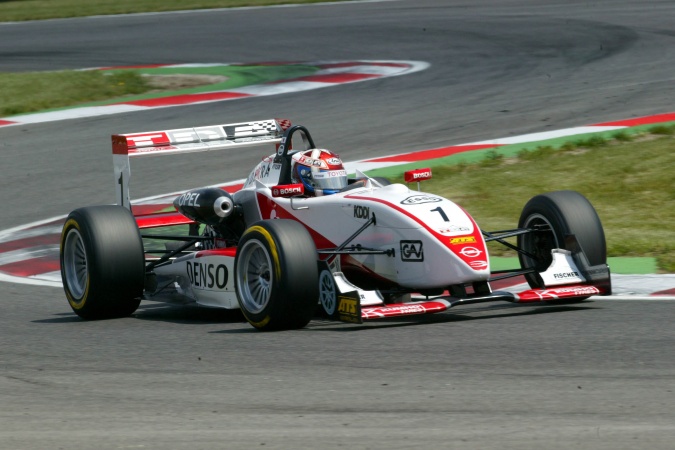 Bild: Katsuyuki Hiranaka - Prema Powerteam - Dallara F302 - Spiess Opel