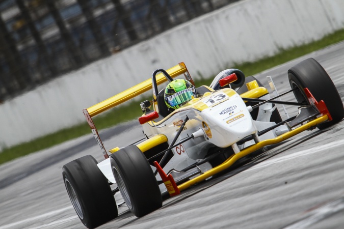 Bild: Rodrigo Baptista - Prop Car Racing - Dallara F308 - Berta