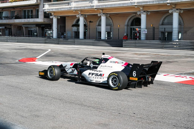 Bild: Isack Hadjar - R-Ace Grand Prix - Tatuus F3 T-318 - Alpine