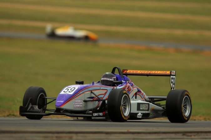 Bild: Jesse Wakeman - R-Tek Motorsport - Dallara F302 - Spiess Opel