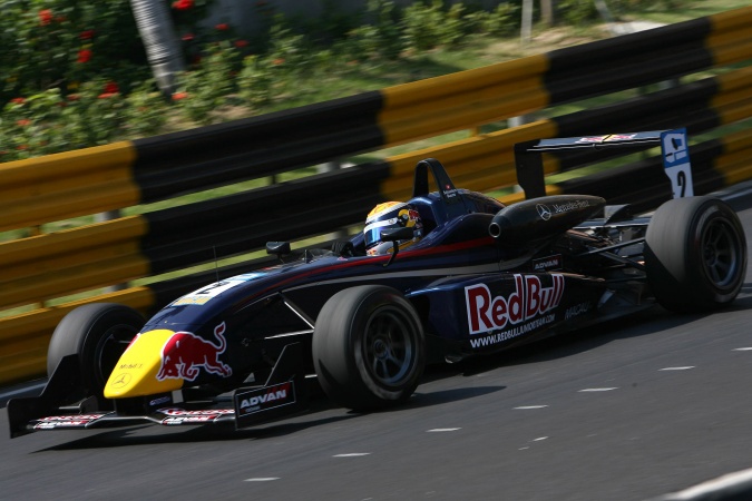Bild: Sebastien Buemi - Räikkönen Robertson Racing - Dallara F305 - AMG Mercedes