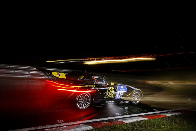 Bild: Michael ZeheMark BullittReinhold (Randy) Renger (Walls)Marko Hartung - Rowe Racing - Mercedes SLS AMG GT3