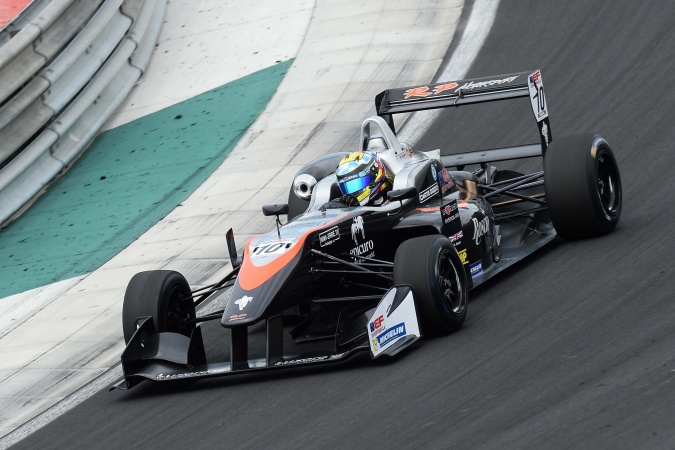 Bild: Harrison Scott - RP Motorsport - Dallara F312 - Toyota