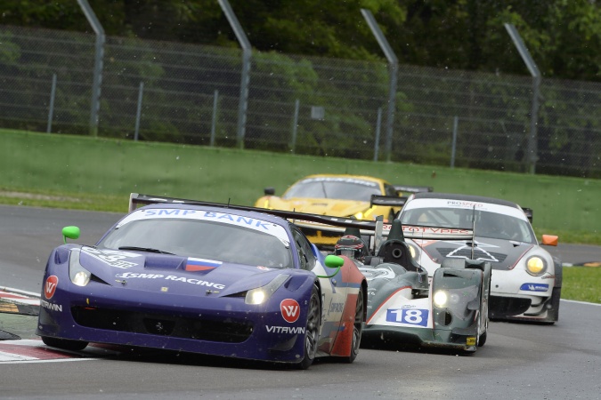 Bild: Devi MarkozovYuri EvstigneevAlexander Frolov - Russian Bears Motorsport - Ferrari 458 Italia GT3