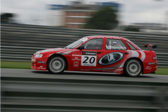 Bild: Viktor Shapovalov - Russian Bears Motorsport - Lada 110