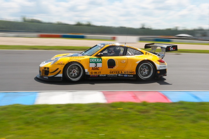 Bild: Martin Ragginger - Schütz Motorsport - Porsche 911 GT3 R (997)