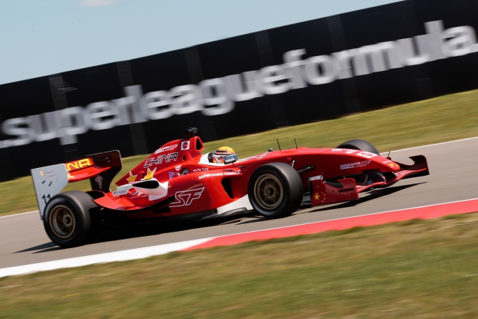 Bild: Ho-Pin Tung - SF Team China (EmiliodeVillota Motorsport) - Panoz DP09B - Menard