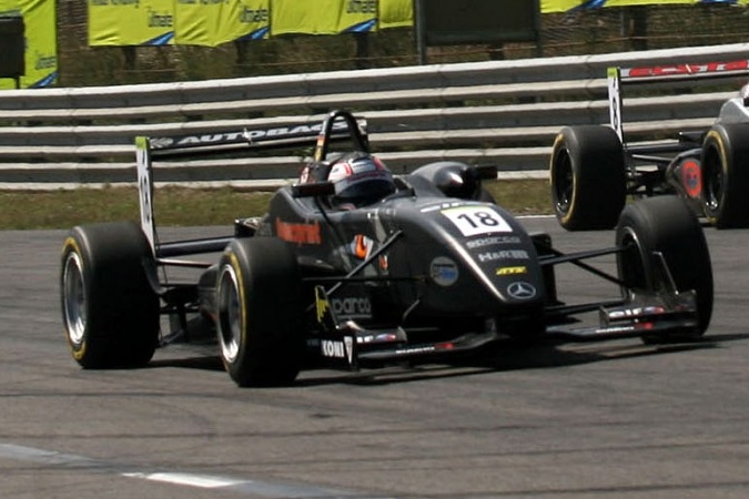 Bild: Tim Sandtler - Signature - Dallara F305 - AMG Mercedes