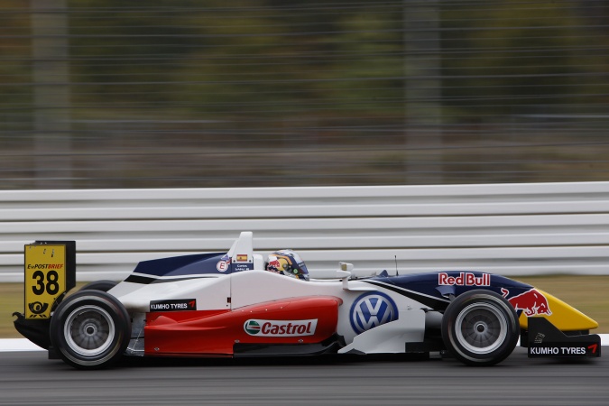 Bild: Carlos jr. Sainz - Signature - Dallara F308 - Volkswagen