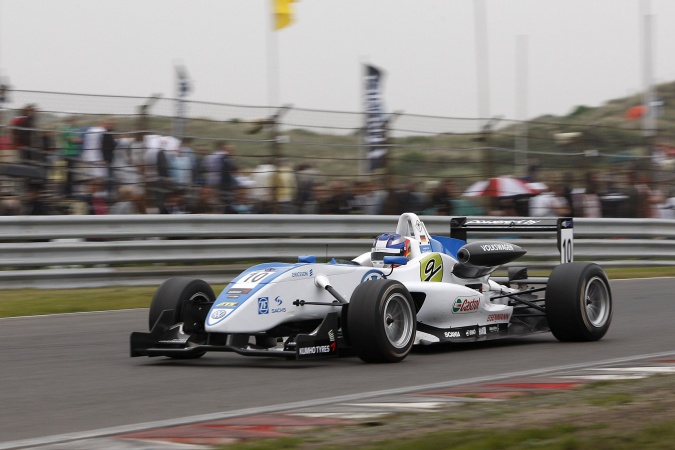 Bild: Marco Wittmann - Signature - Dallara F308 - Volkswagen