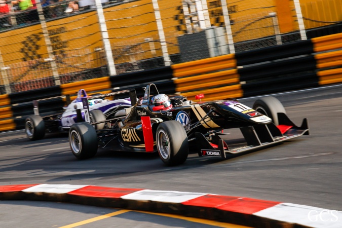 Bild: Alexander Albon - Signature - Dallara F312 - Volkswagen