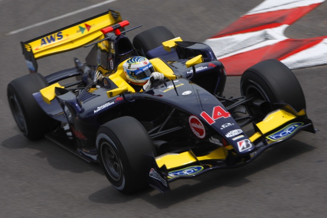 Bild: Luca Filippi - Super Nova Racing - Dallara GP2/08 - Renault