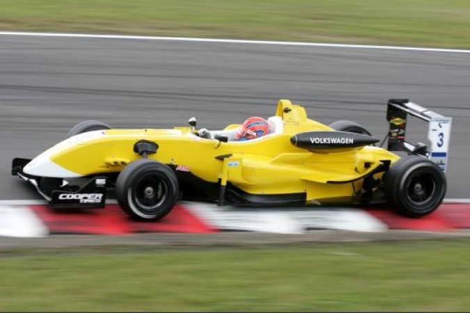 Bild: Adriano Buzaid - T-Sport - Dallara F308 - Volkswagen