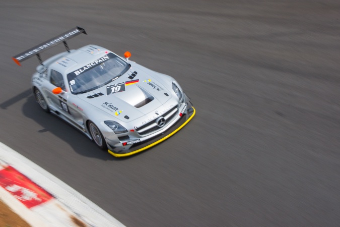 Bild: Oliver MorleyRiccardo BrutschinJerome Thiry - Team Black Falcon - Mercedes SLS AMG GT3