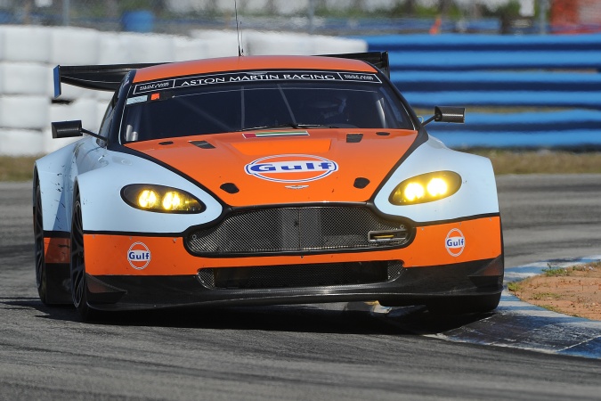 Bild: Michael Wainwright - Gulf Racing - Aston Martin V8 Vantage GT2