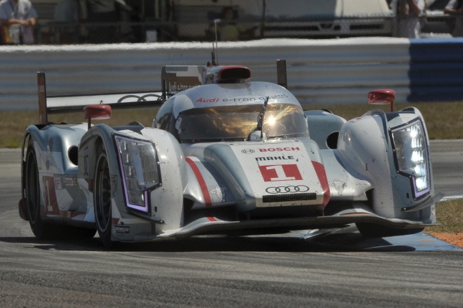 Bild: Marcel FässlerBenoit TreluyerOliver Jarvis - Team Joest - Audi R18 e-tron quattro