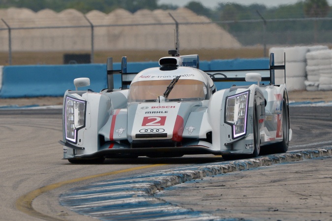 Bild: Allan McNishTom KristensenLucas di Grassi - Team Joest - Audi R18 e-tron quattro