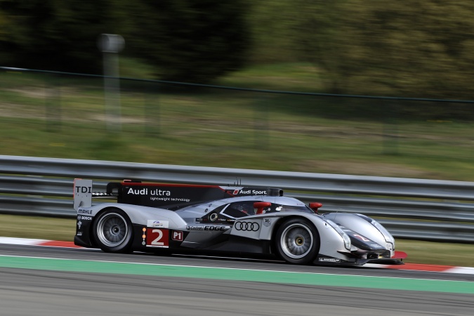 Bild: Andre LottererBenoit TreluyerMarcel Fässler - Team Joest - Audi R18 TDI