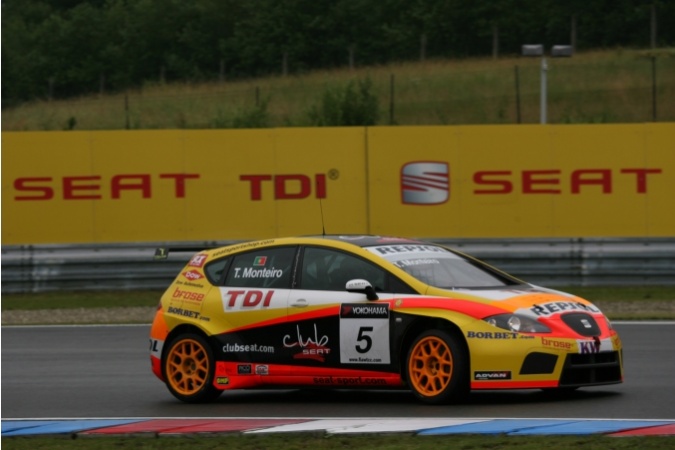 Bild: Tiago Monteiro - Team Oreca - Seat Leon TDI