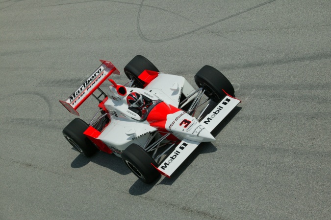 Bild: Helio Castroneves - Team Penske - Dallara IR-03 - Toyota