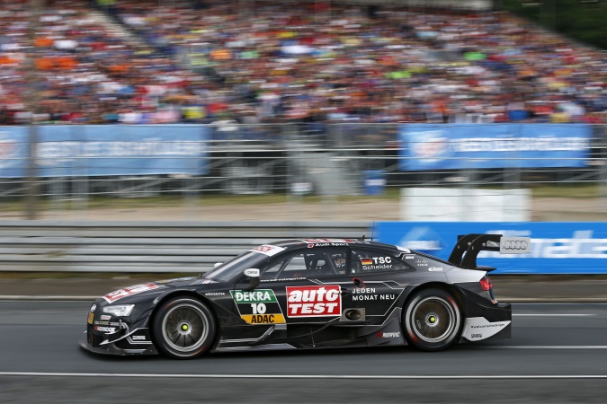 Bild: Timo Scheider - Team Phoenix - Audi RS5 DTM