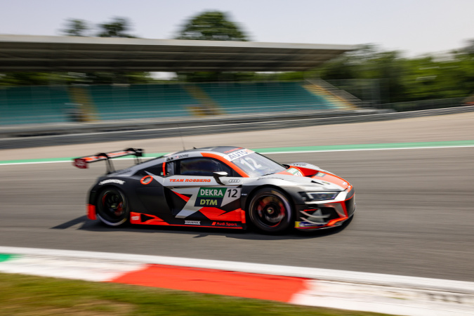 Bild: Dev Gore - Team Rosberg - Audi R8 LMS (II) Evo