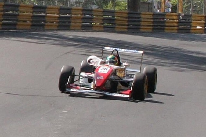 Bild: Fabio Carbone - Three Bond Racing - Dallara F302 - Tomei Nissan