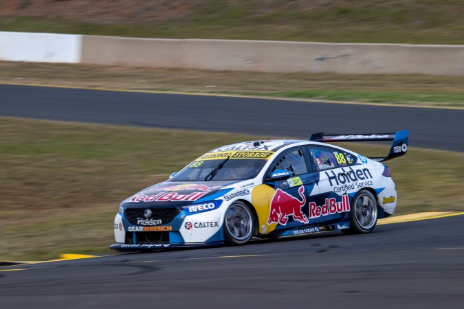 Bild: Jamie Whincup - Triple Eight Race Engineering - Holden Commodore ZB