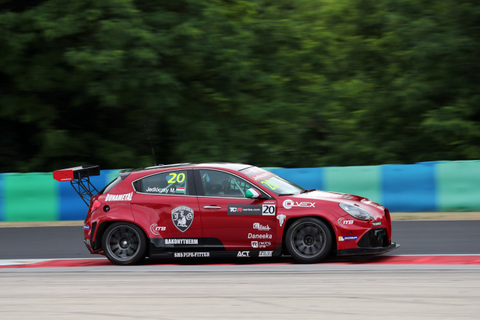 Bild: Márk Jedlóczky - Unicorse Team - Alfa Romeo Giulietta QV TCR