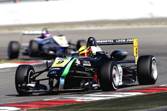 Bild: Lucas Wolf - URD Rennsport - Dallara F312 - AMG Mercedes