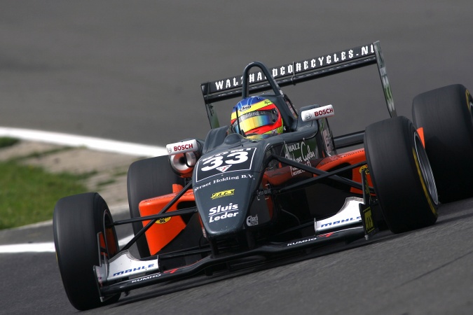 Bild: Recardo Roleof Bruins Choi - Van Amersfoort Racing - Dallara F305 - Spiess Opel