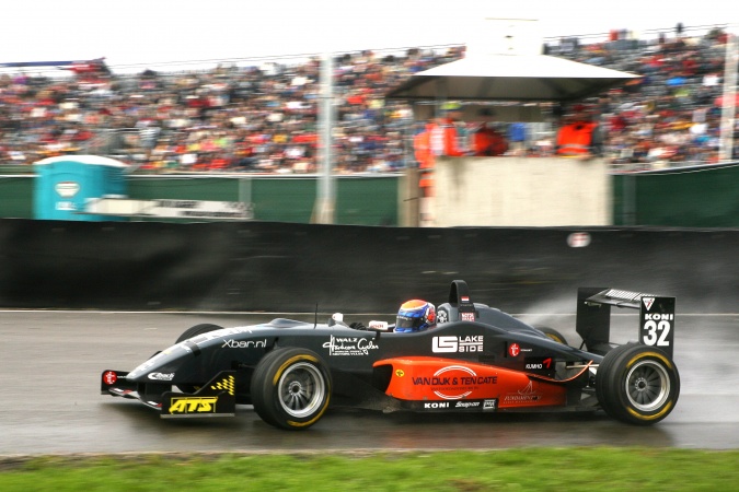 Bild: Dominick Muermans - Van Amersfoort Racing - Dallara F305 - Spiess Opel