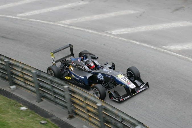 Bild: Lucas Auer - Van Amersfoort Racing - Dallara F312 - Volkswagen