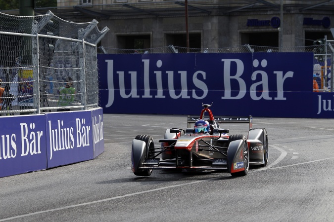 Bild: Stephane Sarrazin - Venturi Grand Prix - Spark SRT 01E - Venturi