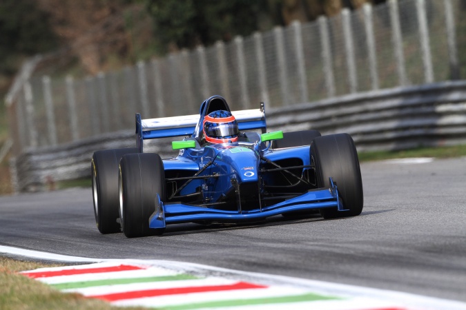 Bild: Andrea Roda - Virtuosi Racing - Lola B05/52 - Zytek (2013)