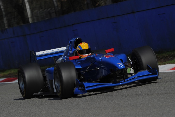 Bild: Max Snegirev - Virtuosi Racing - Lola B05/52 - Zytek (2013)