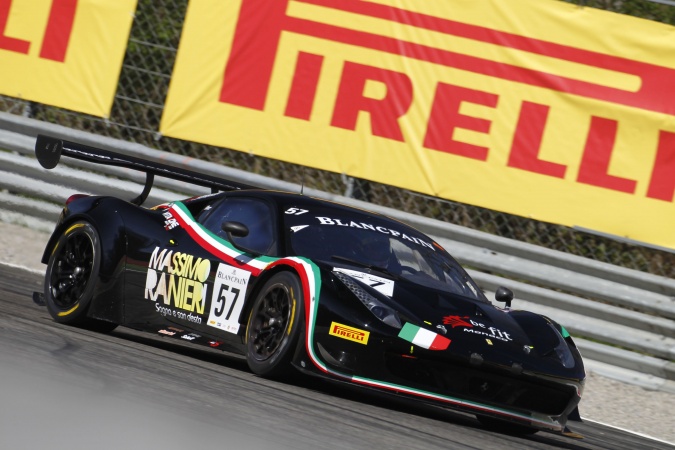 Bild: Eugenio AmosGiacomo PetrobelliFrancesco Castellacci - Vita4One Team Italy - Ferrari 458 Italia GT3