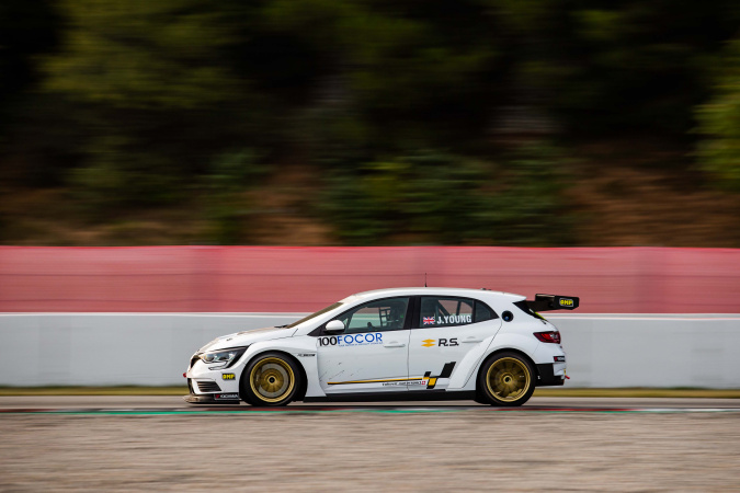 Bild: Jack Young - Vukovic Motorsport - Renault Mégane RS TCR