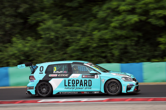 Bild: Robert Huff - WRT - Volkswagen Golf GTI TCR