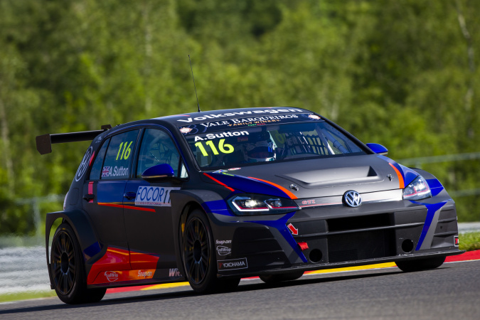Bild: Ash Sutton - WRT - Volkswagen Golf GTI TCR