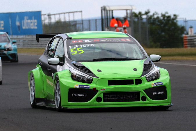 Bild: Ferenc Ficza - Zengö Team - KIA Cee'd TCR