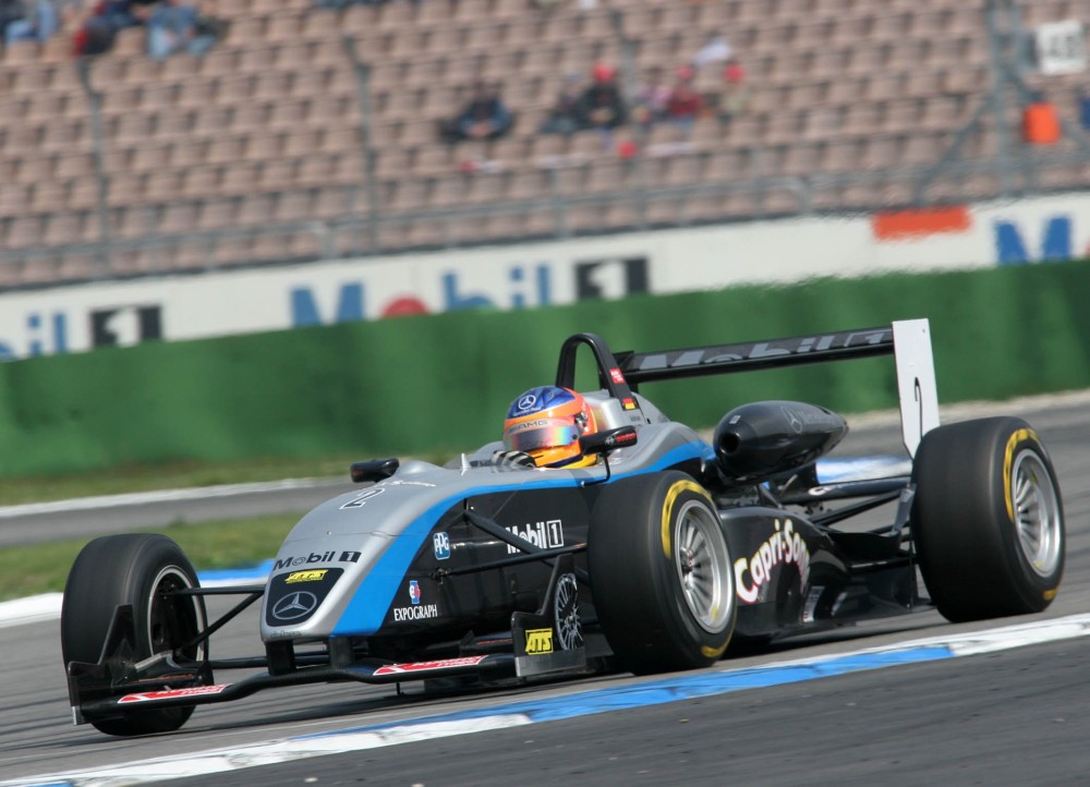 Adrian Sutil - ASM - Dallara F305 - AMG Mercedes