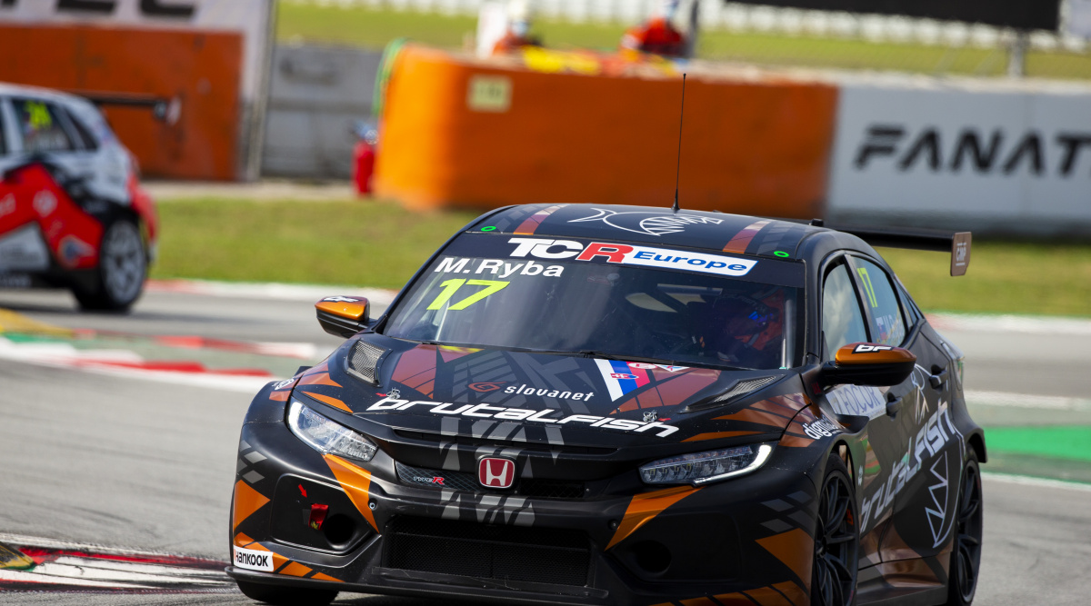 Martin Ryba - Brutal Fish Racing Team - Honda Civic Type R TCR (II)