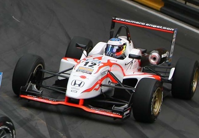 Maro Engel - Carlin Motorsport - Dallara F305 - Mugen Honda