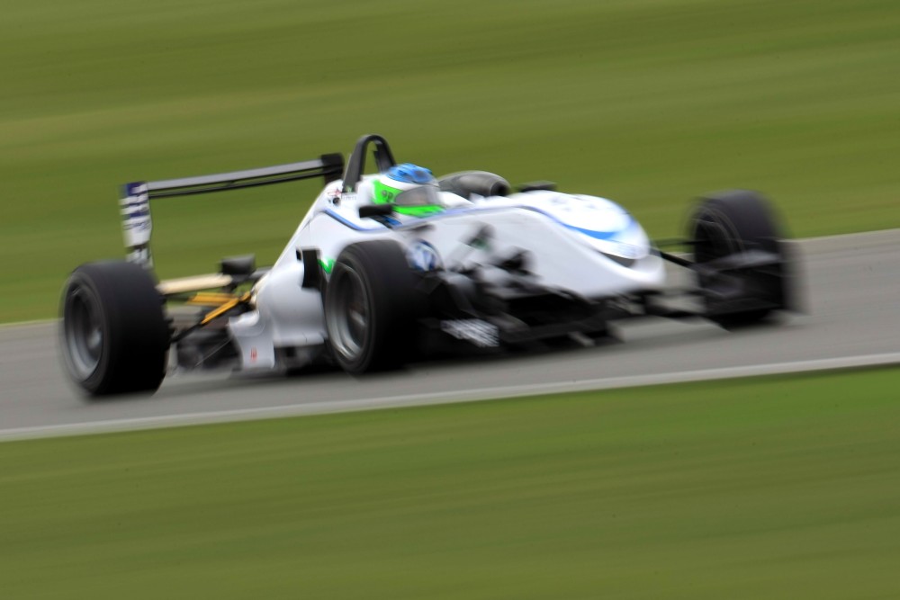 Luiz Felipe Nasr - Carlin Motorsport - Dallara F308 - Volkswagen