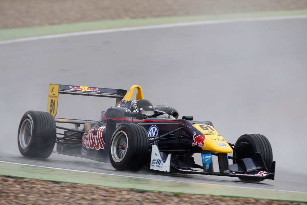 Nicholas Cassidy - Carlin Motorsport - Dallara F312 - Volkswagen